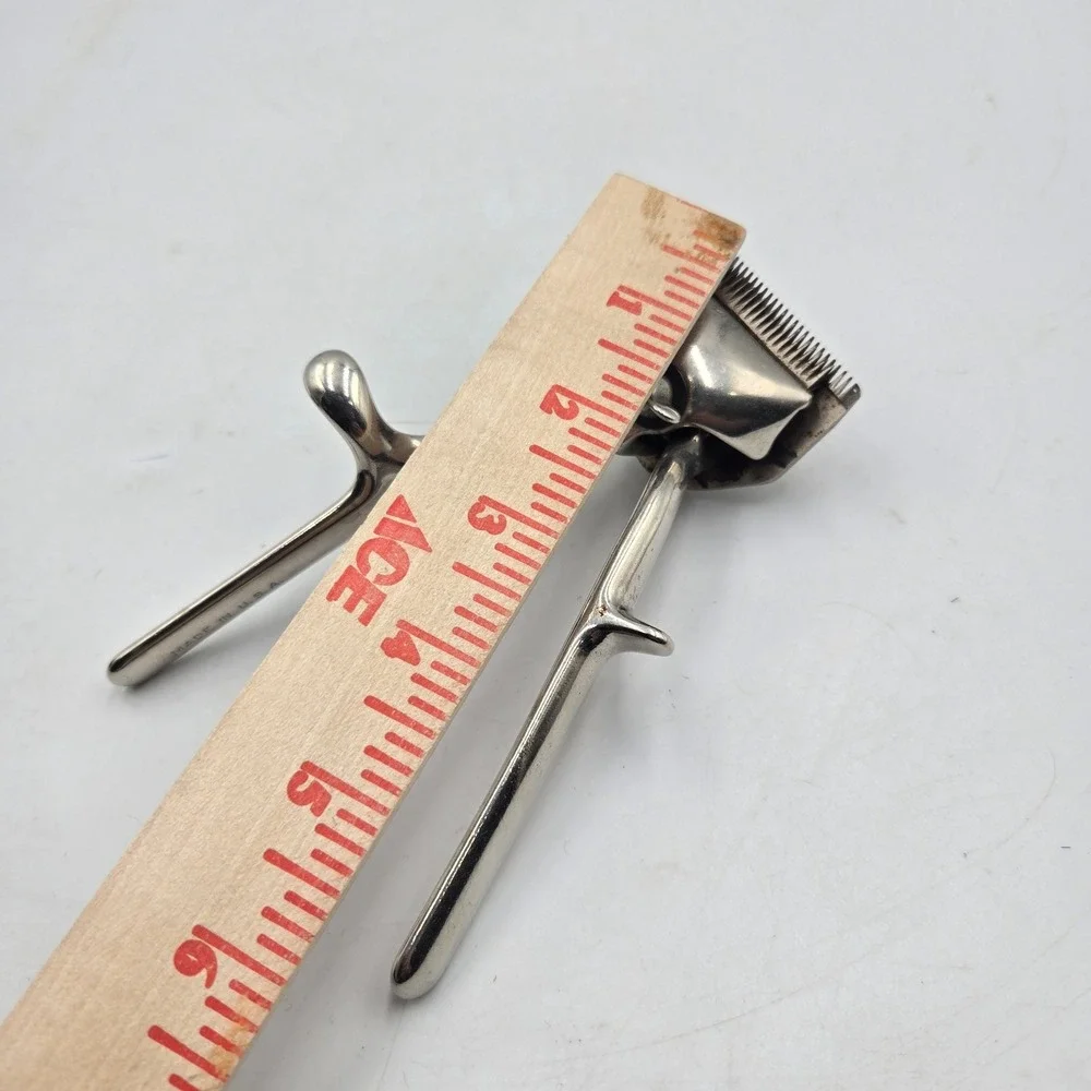 Vintage Thorobred 000 Manual Hair Clippers Barber Shop Decor Antique Hand Tool
